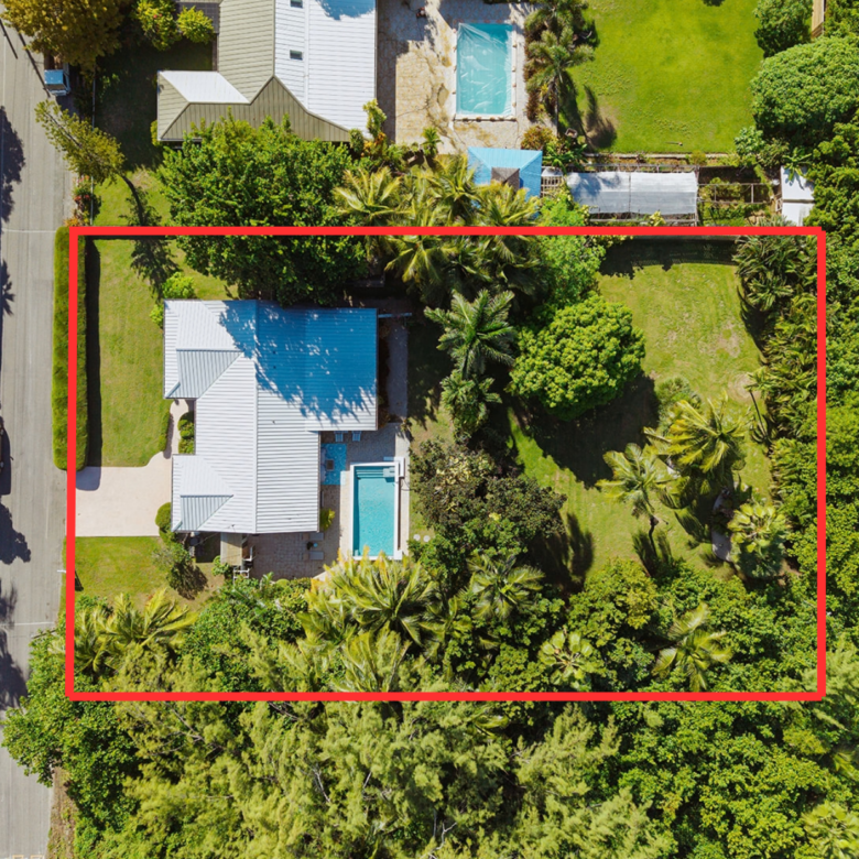 RARE DOUBLE-LOT OASIS BUNGALOW  WITH POOL IN SNUG HARBOUR