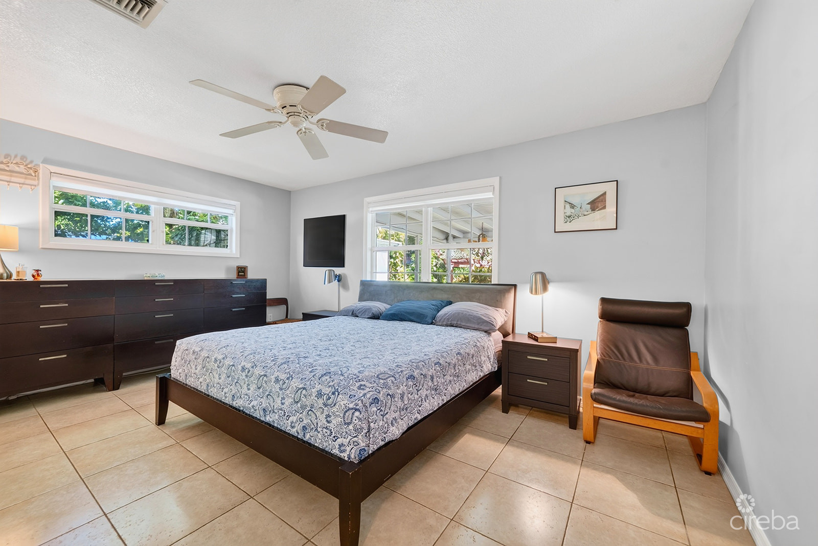 20261016091425 Corcoran Jennifer Drive55