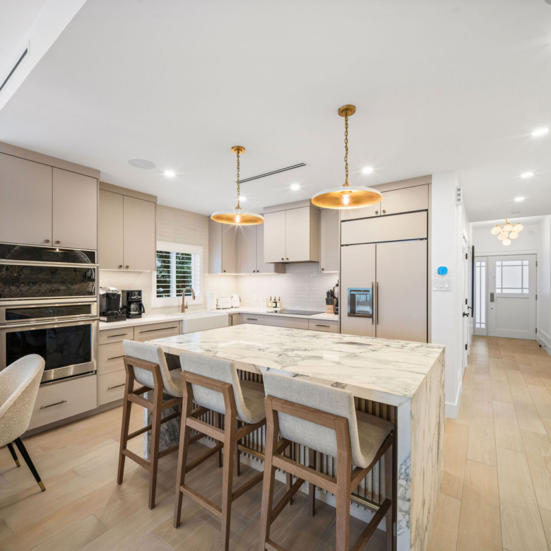 20260923170542 06Stefan PriorAvalon 9 Exquisite Beachfront CondoProperty Cayman Real Estate