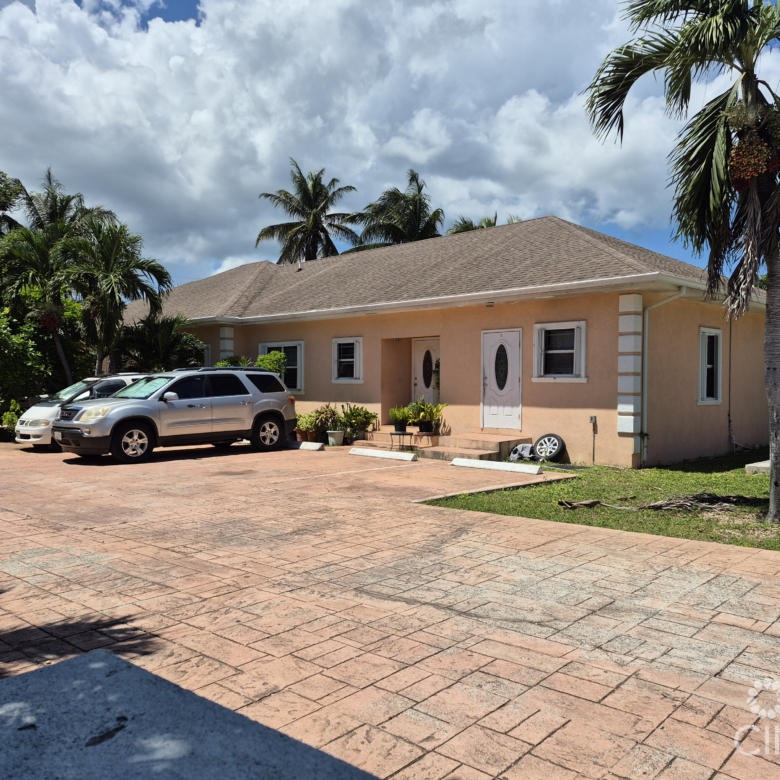 MOCKINGBIRD CRESCENT  SPOTTS NEWLANDS FOURPLEX