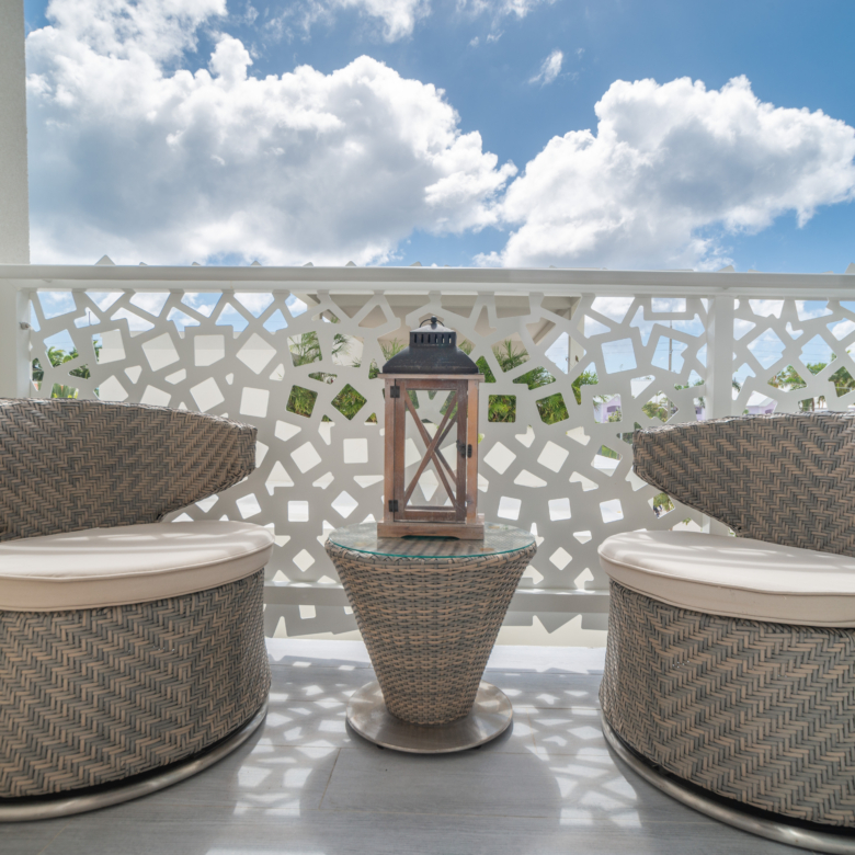 STUDIO PARADISUM AT THE GROVE