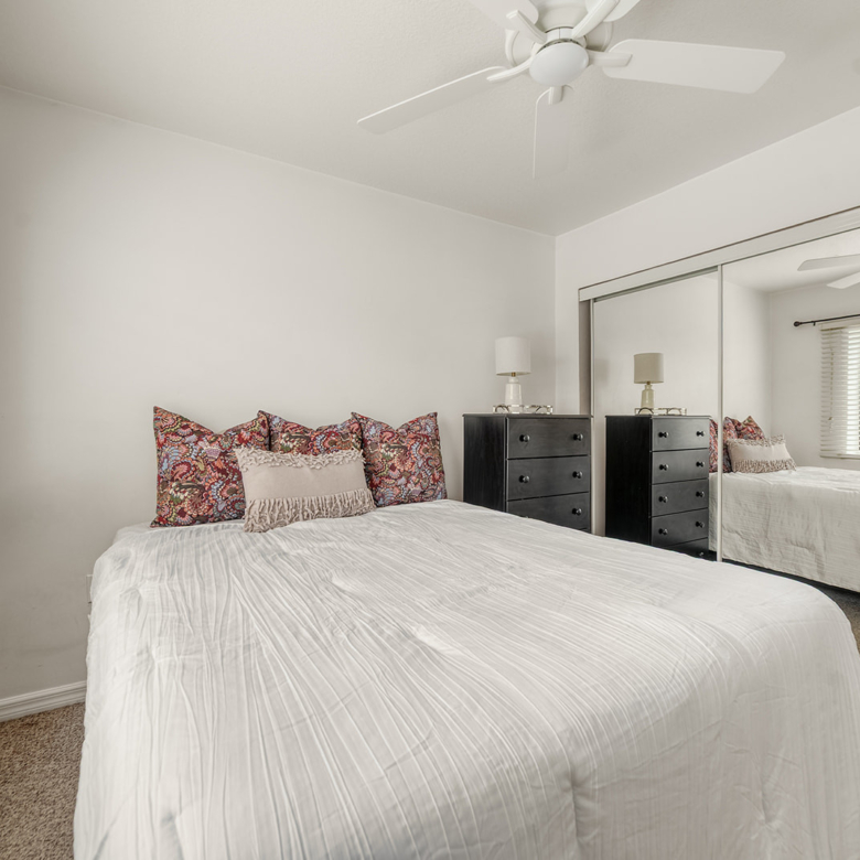 20261001115234 C21 YS Group Lakeside Unit 698 websize