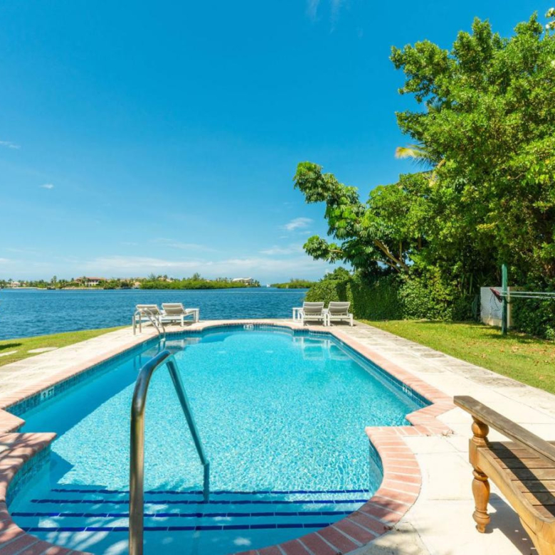 SAFE HARBOUR #2 – GOVERNORS HARBOUR WATERFRONT TOWNHOUSE