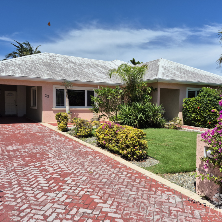 TROPICAL GARDEN HOME