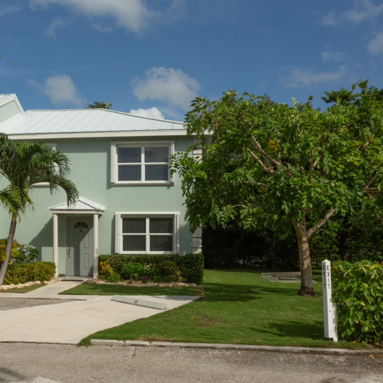 TURNKEY 2BED PLUS DEN END UNIT TROPICAL HAVEN