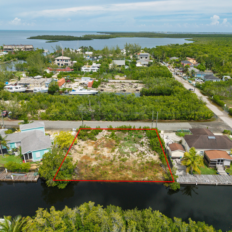 KELLI STREET CANAL FRONT PARCEL
