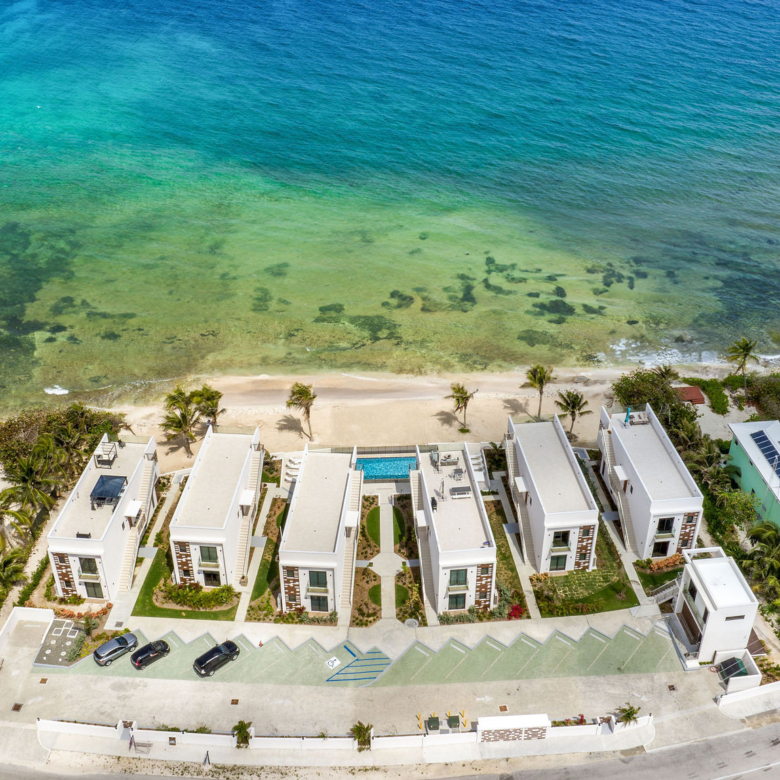 SILVER REEF RESIDENCES  #4 –   A BEACHFRONT GEM